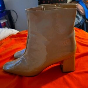 Women's Patent Leather Ankle Boots - Cream